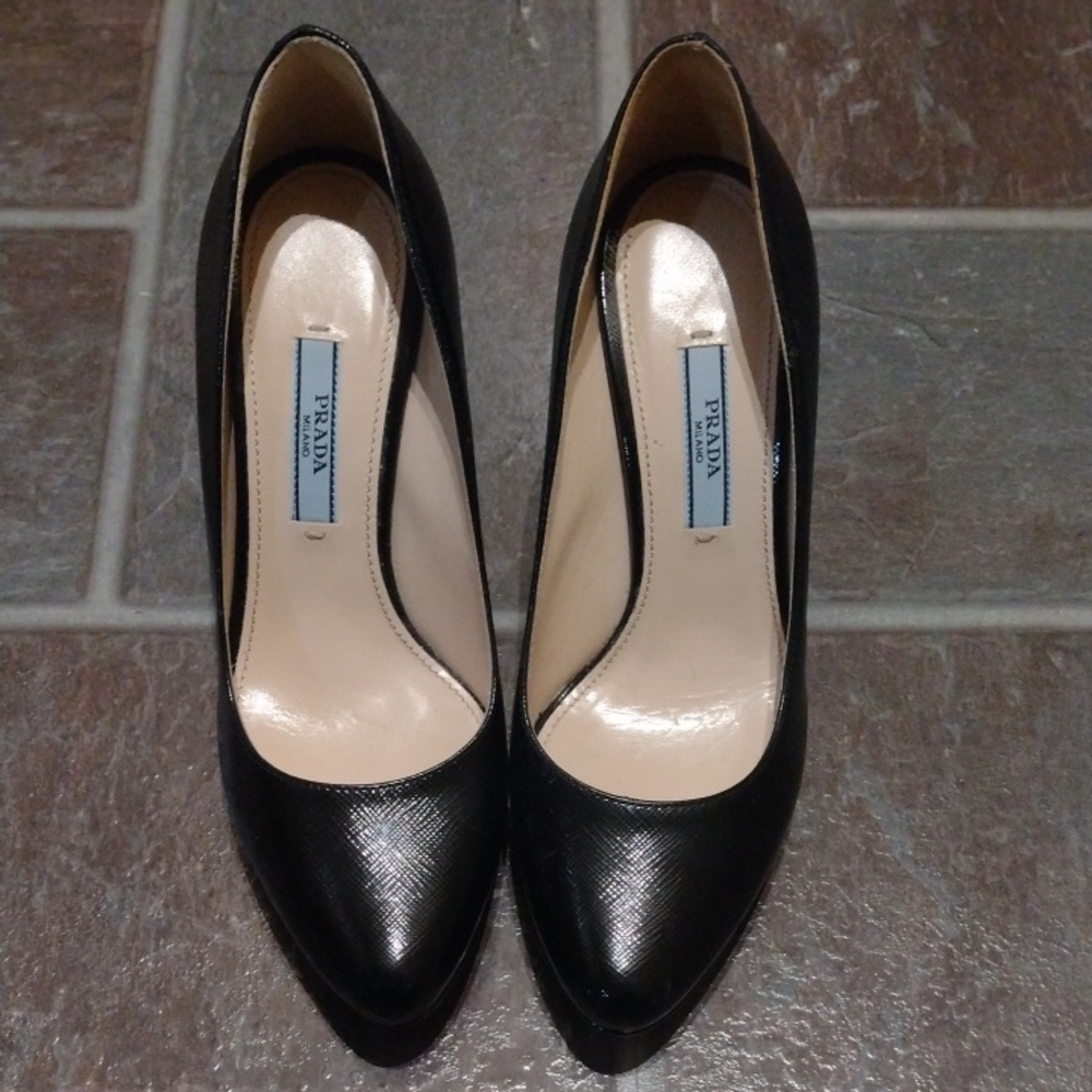 Prada Saffiano Leather Black Almond Toe Platform Pump Size 35